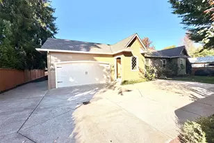 2753 NW Hayes Ave, Corvallis, OR 97330 - Photo 2