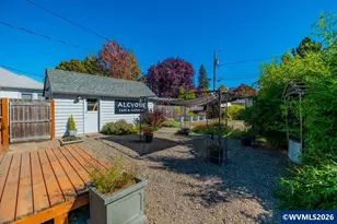 2070 19th St NE, Salem, OR 97301 - Photo 38