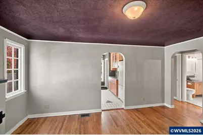 2070 19th St NE, Salem, OR 97301 - Photo 8