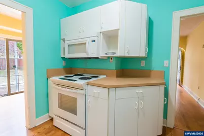 495 20th St SE, Salem, OR 97301 - Photo 12