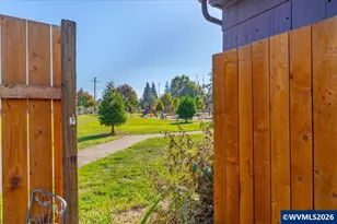 2090 4th St NE, Salem, OR 97301 - Photo 40