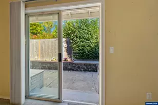 9721 SW Tualatin Rd, Tualatin, OR 97062 - Photo 30