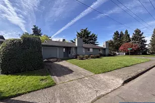 4196 47th Ave NE, Salem, OR 97305 - Photo 2