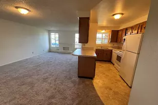 4196 47th Ave NE, Salem, OR 97305 - Photo 4
