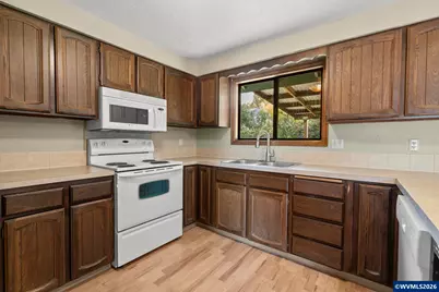 319 Marr Ct N, Monmouth, OR 97361 - Photo 8
