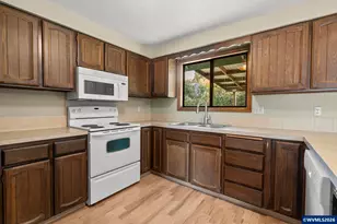 319 Marr Ct N, Monmouth, OR 97361 - Photo 8
