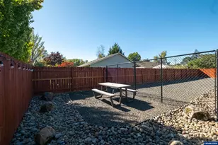542 Ashley Ct, Jefferson, OR 97352 - Photo 44