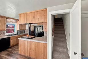 45979 Whiskey Butte Dr, Sweet Home, OR 97386 - Photo 16