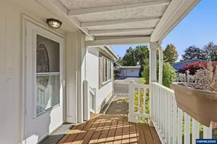 1271 SW Phyllis Dr, McMinnville, OR 97128 - Photo 4