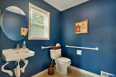 901 13th St SE, Salem, OR 97302 - Photo 24