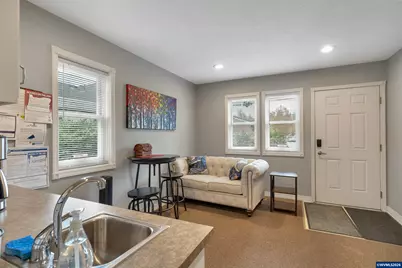 901 13th St SE, Salem, OR 97302 - Photo 30