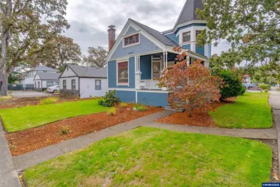 901 13th St SE, Salem, OR 97302 - Photo 2