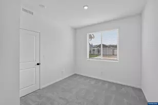 1056 Cardinal St, Woodburn, OR 97071 - Photo 16