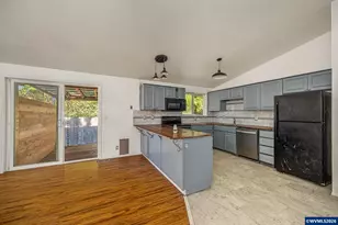 408 W Bishop Way, Brownsville, OR 97327 - Photo 10