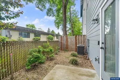 12076 SE Harold St, Portland, OR 97226 - Photo 20