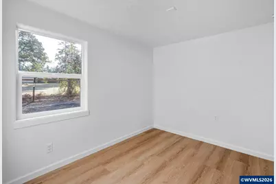 40121 Lacomb Dr, Lebanon, OR 97355 - Photo 24