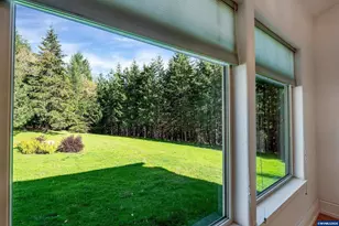 17234 Oakdale Rd, Dallas, OR 97338 - Photo 12