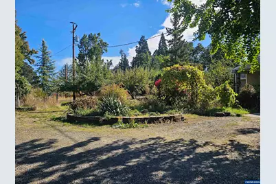 32697 S Meridian Rd, Woodburn, OR 97071 - Photo 4