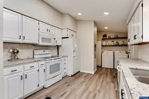 2226 32nd St, Springfield, OR 97477 - Photo 12