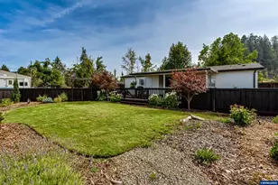 2226 32nd St, Springfield, OR 97477 - Photo 20