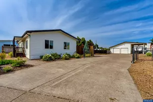 2226 32nd St, Springfield, OR 97477 - Photo 26