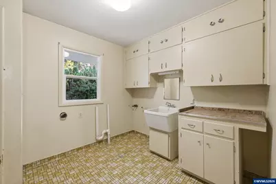 245 SW Linn Pl, Mill City, OR 97360 - Photo 24