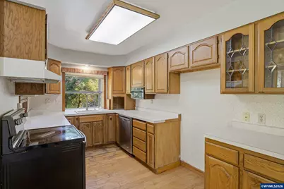 245 SW Linn Pl, Mill City, OR 97360 - Photo 12