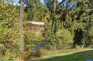 245 SW Linn Pl, Mill City, OR 97360 - Photo 28