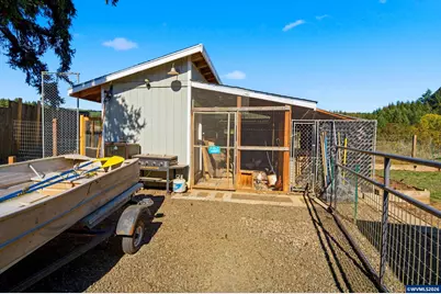 690 NE 5th St, Willamina, OR 97396 - Photo 34
