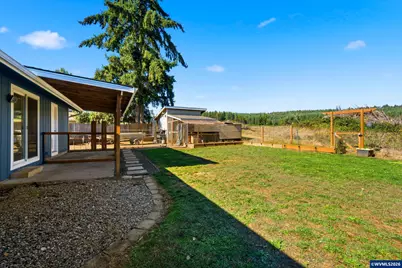 690 NE 5th St, Willamina, OR 97396 - Photo 28