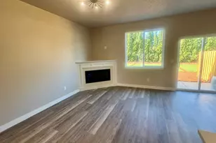 198-200 E Gwinn St, Monmouth, OR 97361 - Photo 2