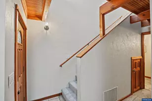 172 NE Powderhorn Dr, Corvallis, OR 97330 - Photo 18