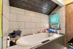 6596 River Rd S, Salem, OR 97306 - Photo 20