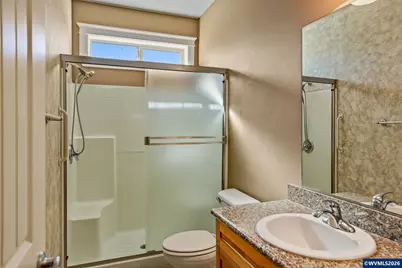 559 SE Syron St, Dallas, OR 97338 - Photo 16