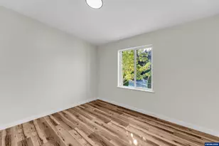 2151 Three Lakes Rd SE, Albany, OR 97322 - Photo 18