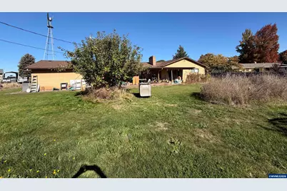 31960 Griffith Dr, Tangent, OR 97389 - Photo 4