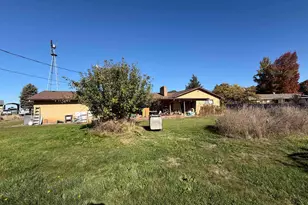31960 Griffith Dr, Tangent, OR 97389 - Photo 4