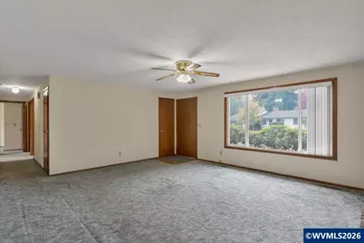 1026 Royalty Dr NE, Salem, OR 97301 - Photo 10