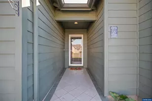 1526 El Segundo Ave NE, Keizer, OR 97303 - Photo 2