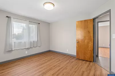 389 Maxwell Rd, Eugene, OR 97404 - Photo 16