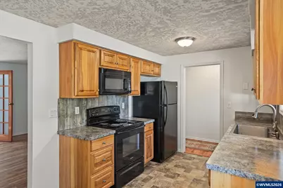 161 N 7th St, Jefferson, OR 97352 - Photo 8