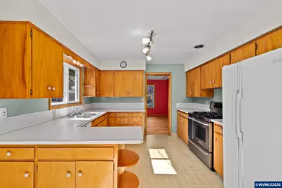 1460 Evergreen Av NE, Salem, OR 97301 - Photo 10