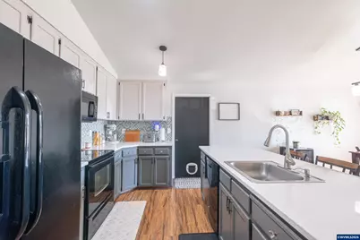 3923 Willamette Av SE, Albany, OR 97322 - Photo 8