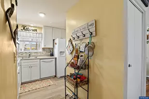 1306 Hampton Way, Woodburn, OR 97071 - Photo 18