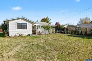 1306 Hampton Way, Woodburn, OR 97071 - Photo 32