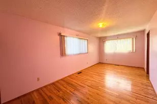 1590 Astor Way, Woodburn, OR 97071 - Photo 12