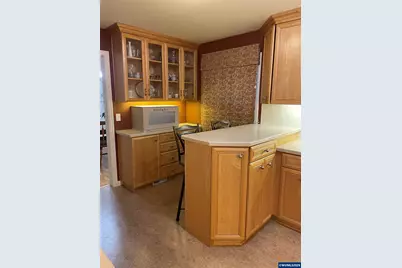 1775 Grant St NE, Salem, OR 97301 - Photo 10