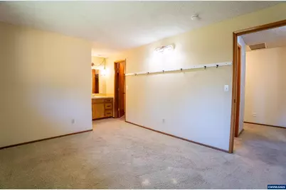 1742 Raywanda Ct NE, Salem, OR 97301 - Photo 22