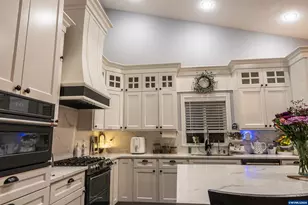 5090 Hearth Ct NE, Salem, OR 97305 - Photo 6