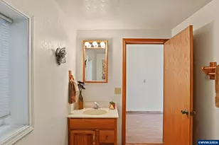 2555 NE Seavy Cir, Corvallis, OR 97330 - Photo 28